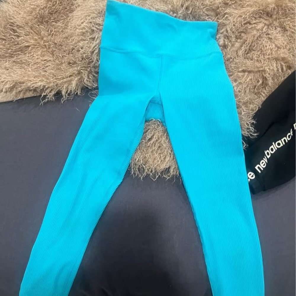 Athleta textured tights